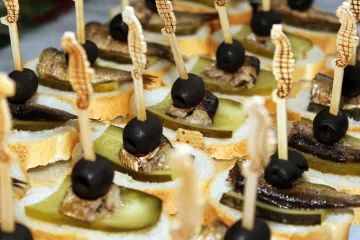 20 Mezedes / Appetizers