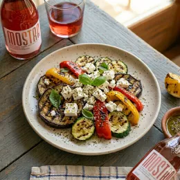 Gegrilltes mediterranes Gemüse & Feta